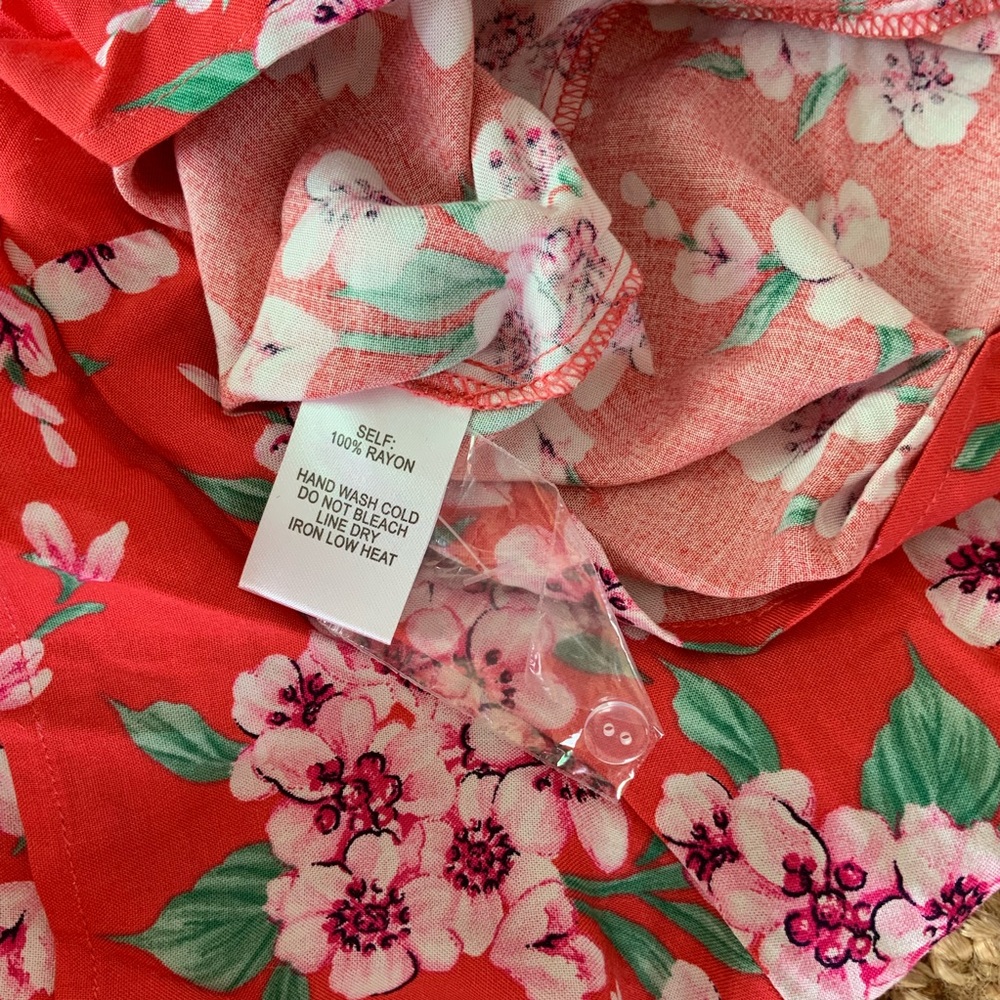 NEW LULUS Summer Travel Red Floral Romper SMALL S - Picture 6 of 8